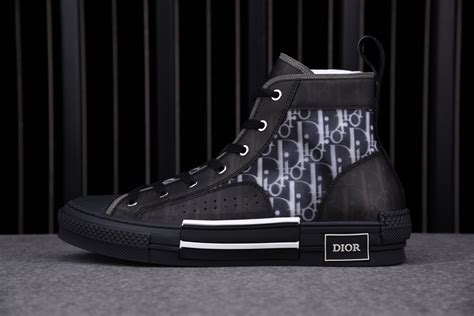 men dior b23 high top logo oblique|Dior b23 black and white.